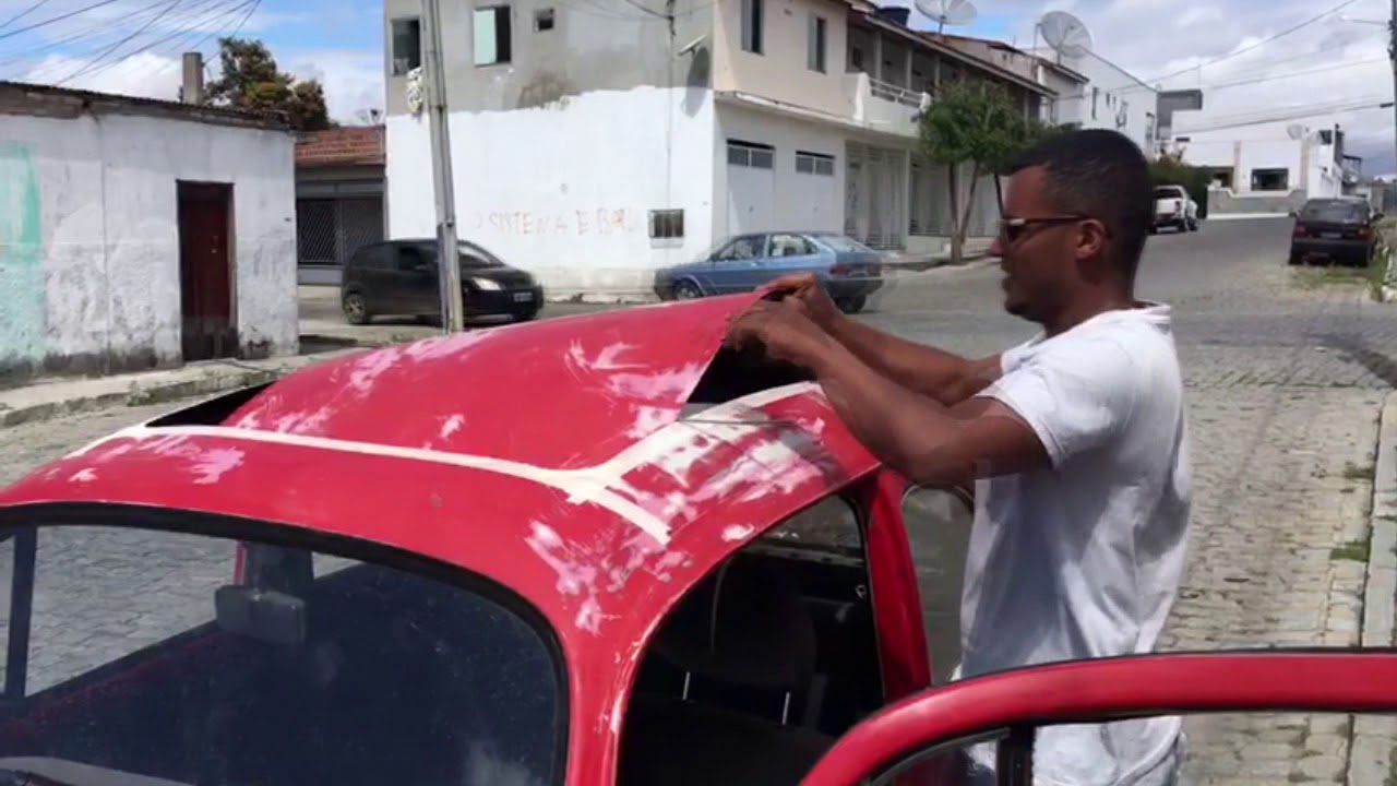 Video do fusca colocando teto solar