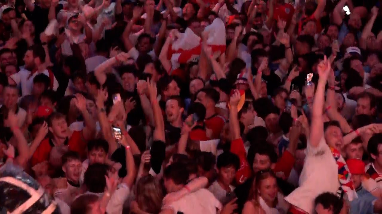 CRAZY SCENES 🙌 England fans GO WILD as England beat Netherlands to reach Euro 2024 final 🏆
