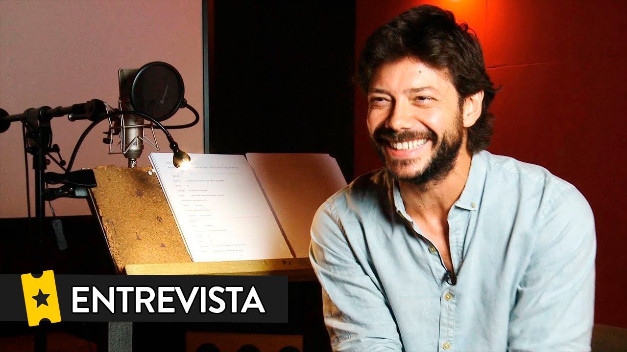 Entrevista y sesión de doblaje con Álvaro Morte 'Smalfoot'