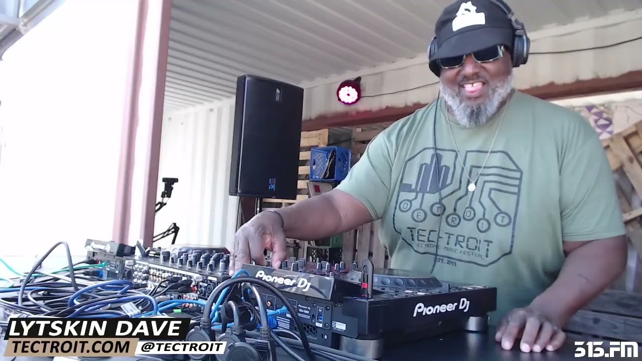 Lyteskin Dave at Tec-Troit 2025 (313.FM broadcast)