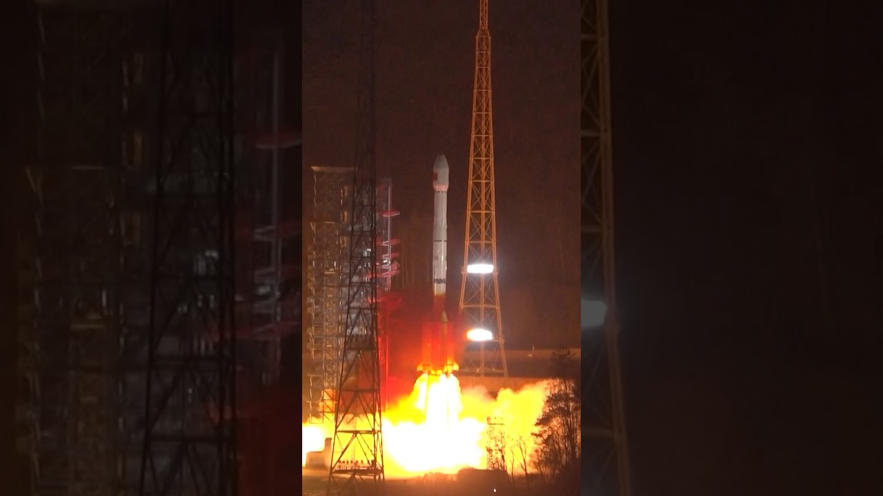 China Launches First High-Orbit Internet Satellite