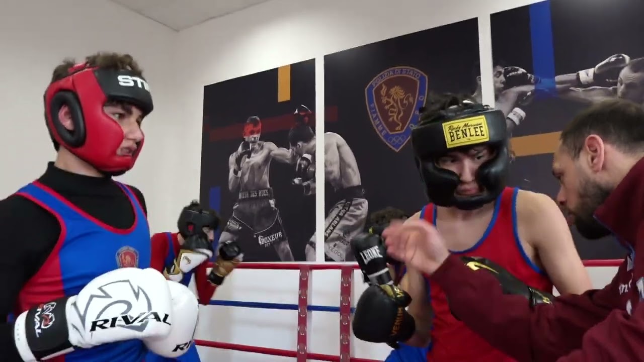 La palestra delle Fiamme oro al Rione Sanità