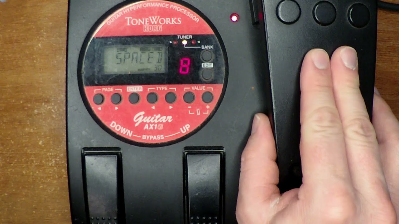 Korg AX1G Tonwerks guitar pedal - Pedal Profile video