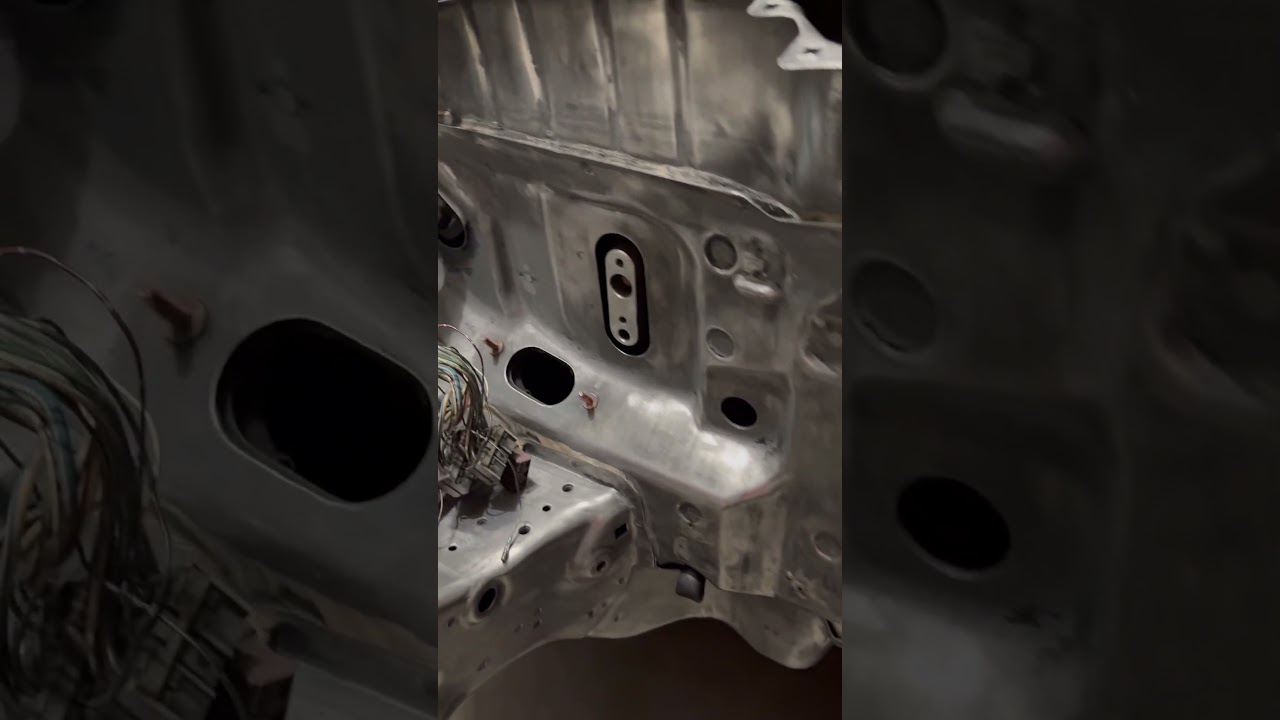 Em1 Civic Engine bay. 