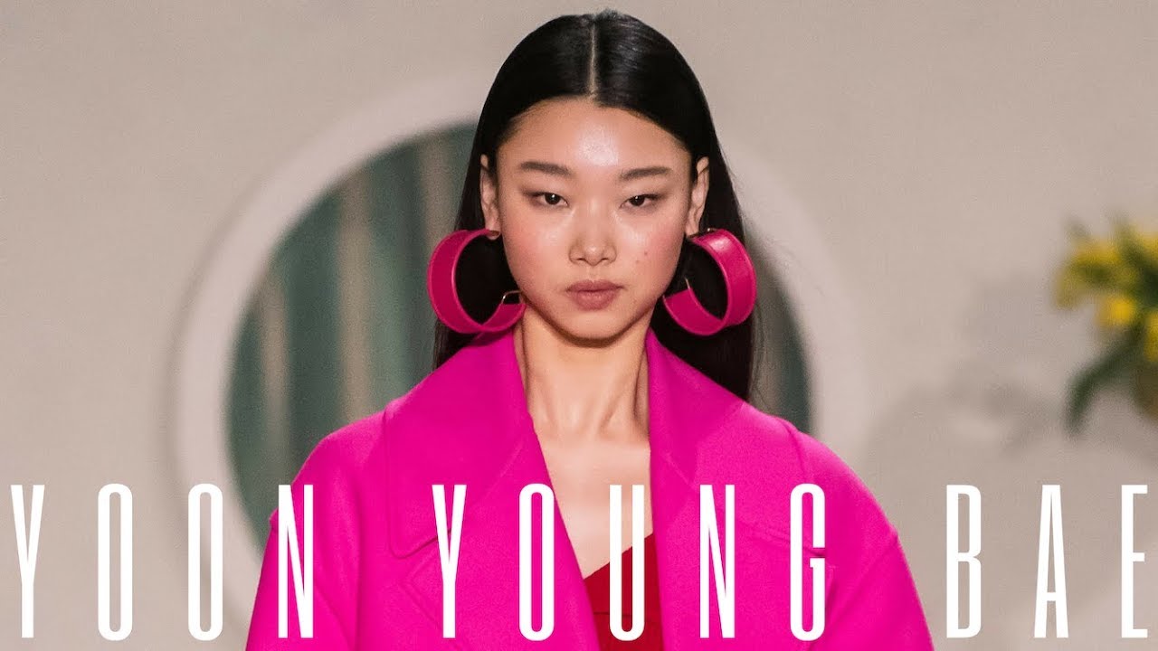 Yoon Young Bae (배윤영) | FW19/20 | Runway Compilation
