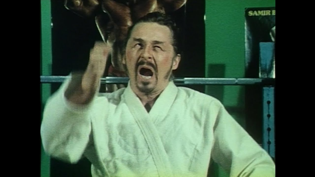 Enter the clone of Bruce Lee (Vapaa duunari Ville-Kalle)
