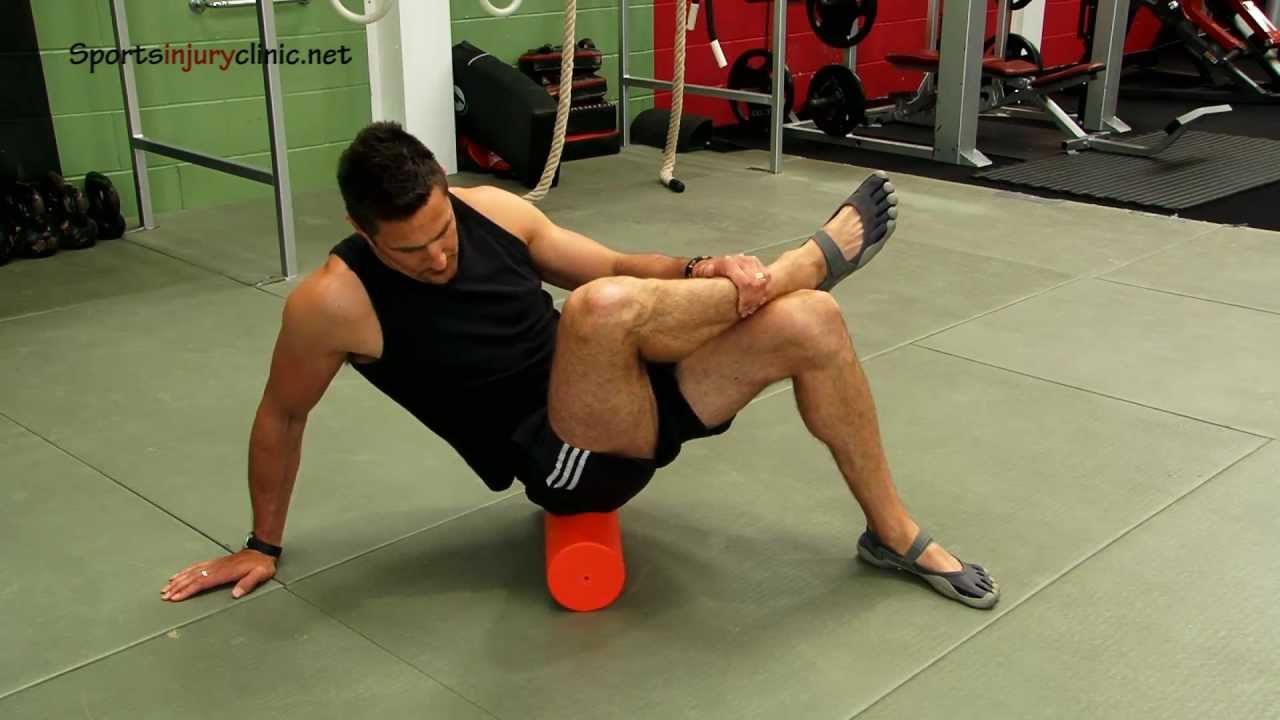 Piriformis muscle foam roller exercise