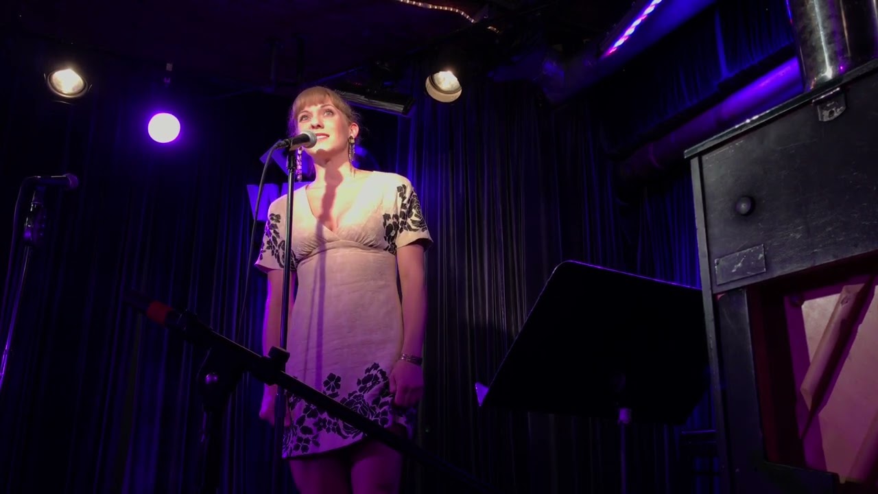 Sarah Reynolds sings &ldquo;Gimme Gimme&rdquo; at the West End
