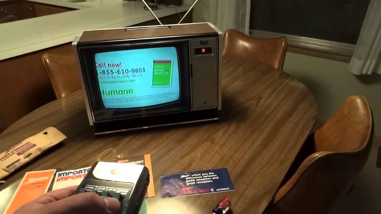 Смотрите цветной телевизор Zenith Chromacolor II 1978 года выпуска с пультом дистанционного управ...