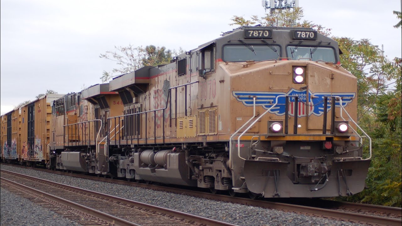 UP #7870 Leads A Manifest Through Sacramento