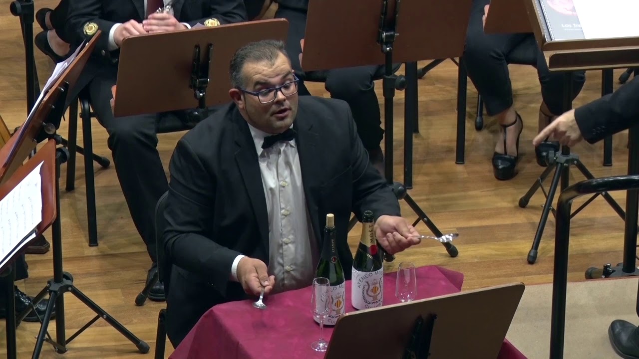 FERRER FERRAN - EL BRINDIS (CHEERS!), Music for a Celebration for 2 Wine Bottles and Wind Orchestra