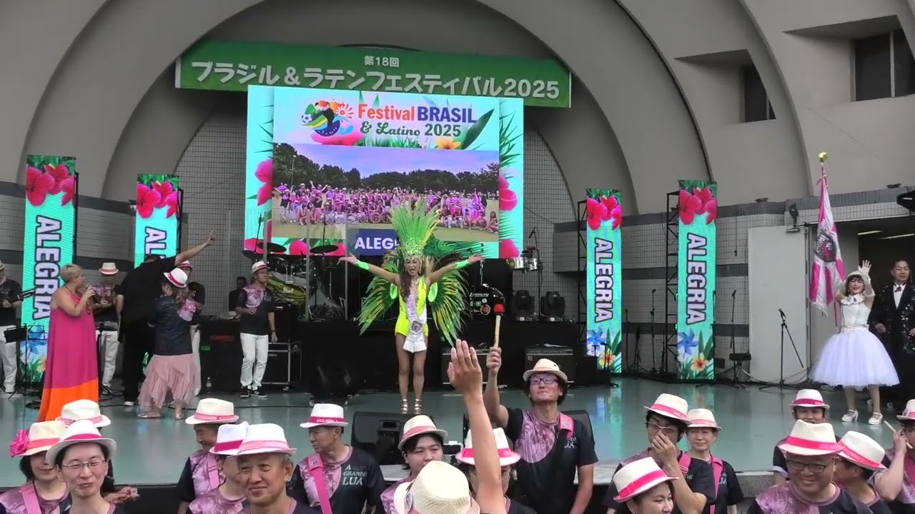 ＠２０２５年７月１９日@Keita☆Brasil＆シモネ（ブラジル人タレント）@アレグリーア 浅草サンバの紹介@第18回ブラジル＆ラテンアメリカフェスティバル@代々木公園イベント広場@15:35