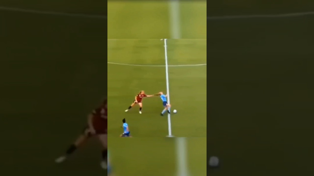 Fails & Blunders! The Funniest Moments in Women's Football🤣 #shorts #funnymoments