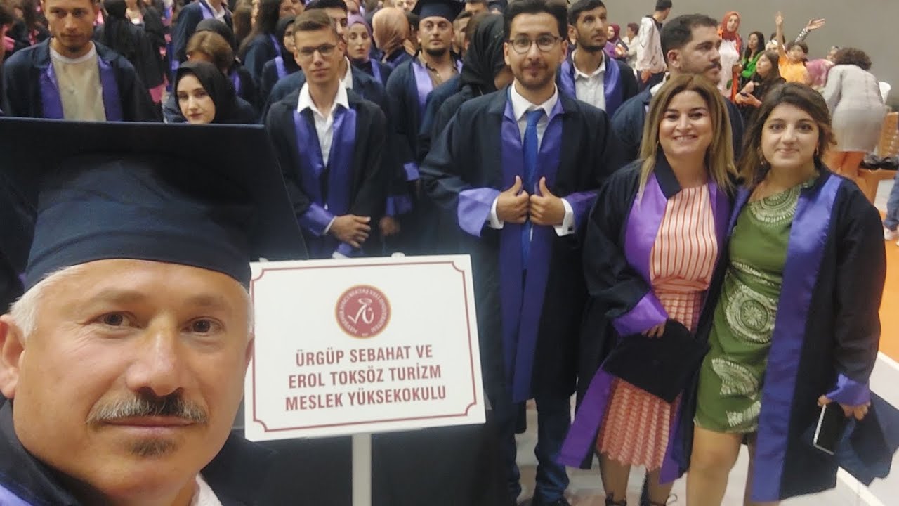 Nevşehir Hacı Bektaş Veli Üniversitesi Yüksekokullar Mezuniyet Töreninden Neşe Dolu Görüntüler...