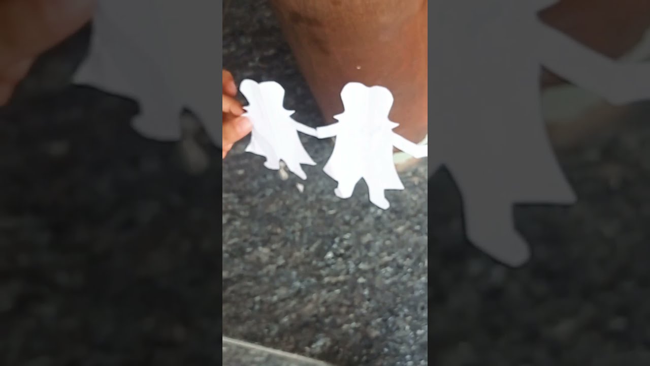 PAPER DOLL CHAIN