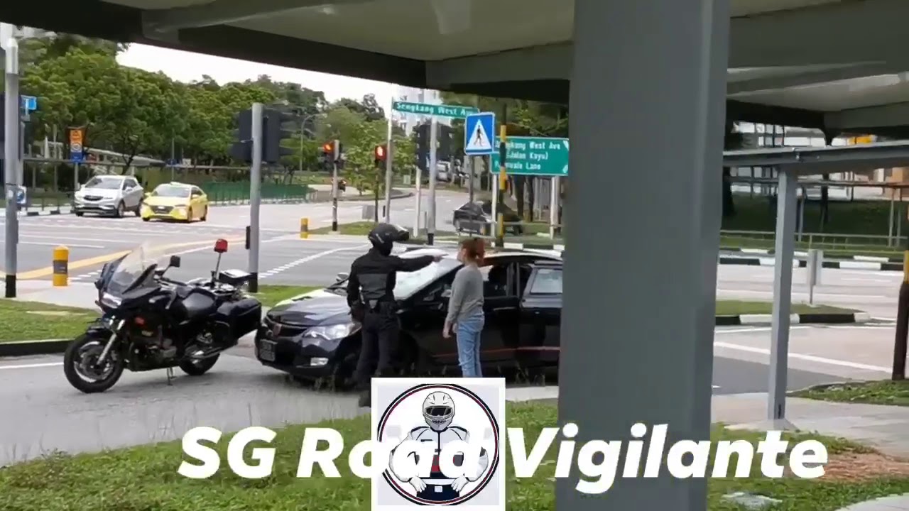 28may2020 sengkang west ave    honda civic #SKW9386B chased  by singapore traffic police  officer.