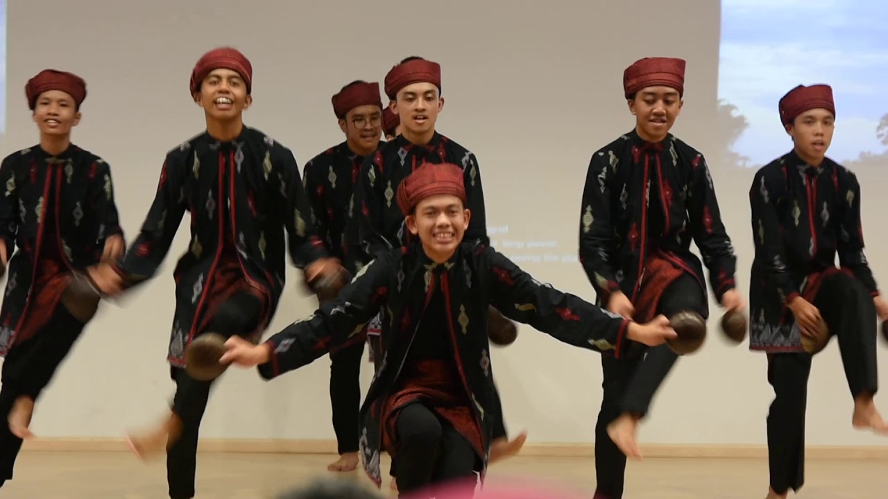 Tarian aduk - aduk 2019(brunei)