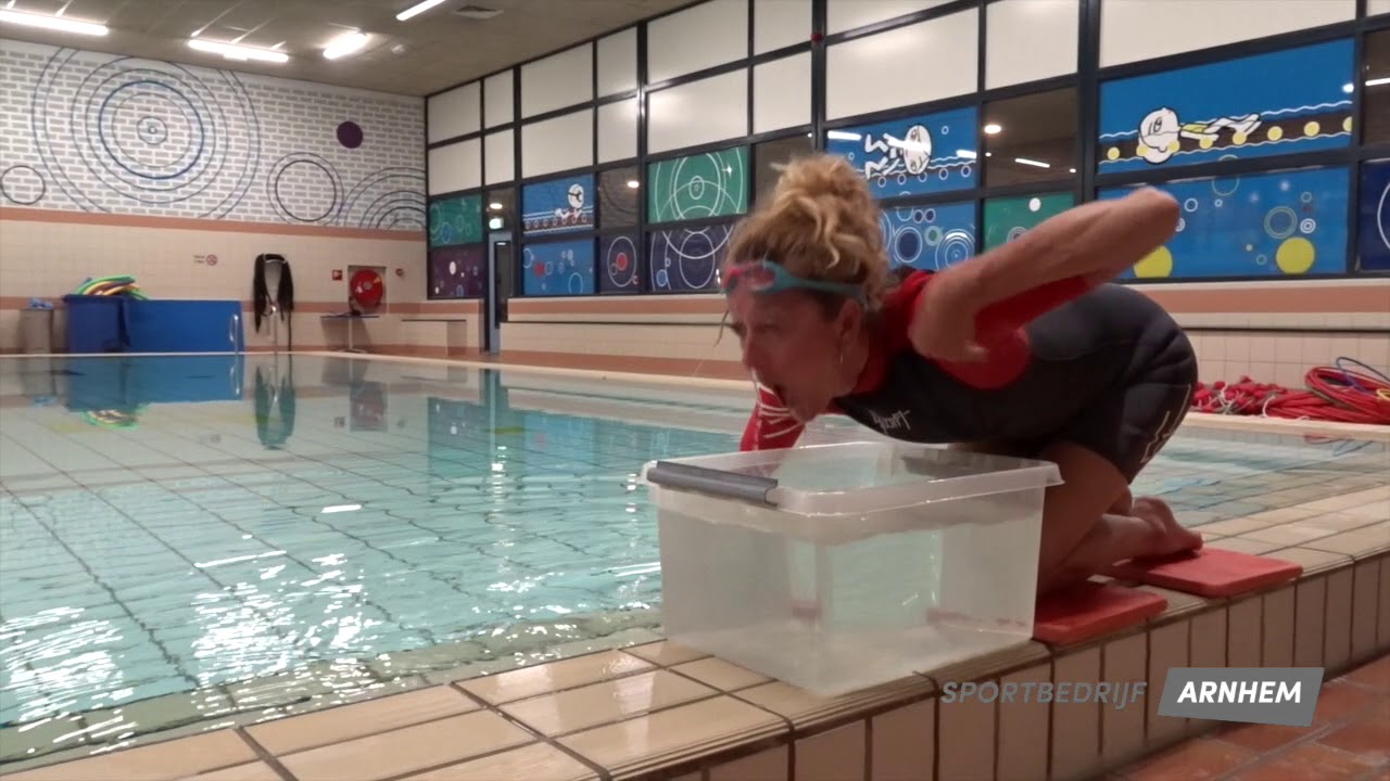 Zwemles op het droge tijdens de coronacrisis: borstcrawl zwemdiploma A en B
