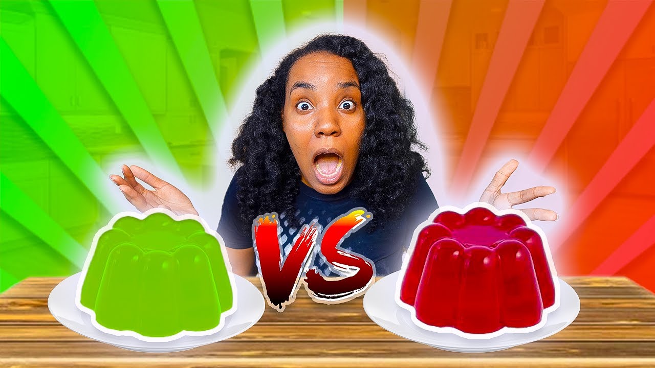 RED VS GREEN FOOD CHALLENGE | VLOGMAS DAY 13