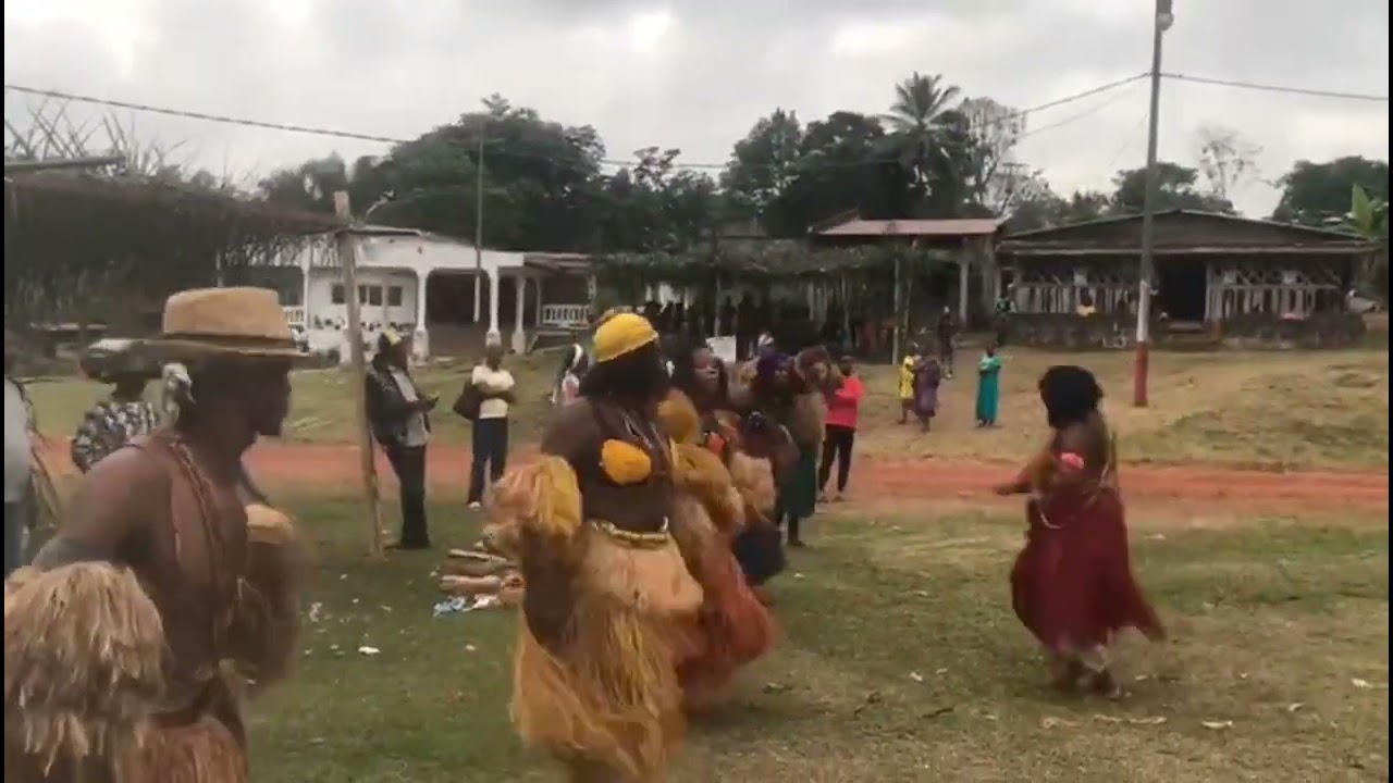 Akam ayong d'egneng melene (Medouneu)