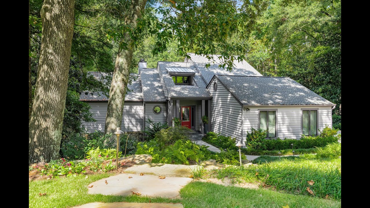 Renovated Contemporary Vinings Home | 3860 Brandy Station Court SE, Atlanta, Georgia 30339