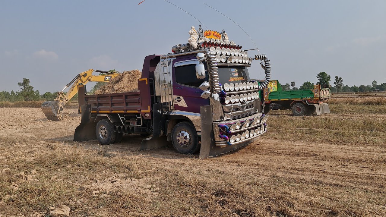 พาชมทีมงานรถดั้มหล่อๆ จัดจ้านย่านขุขันธ์ Dump TRUCK EXCAVATOR
