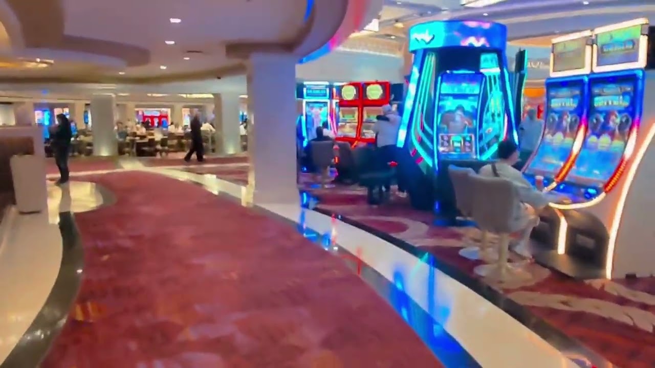 Walking Through Caesars Palace Las Vegas | Augustus Tower to Casino Floor