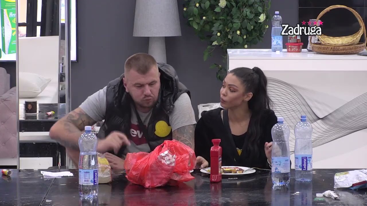 Zadruga 4 - Janjuš urla na Maju tokom doručka, ona se sigurnim osmehom i zubima kezi - 11.06.2021.