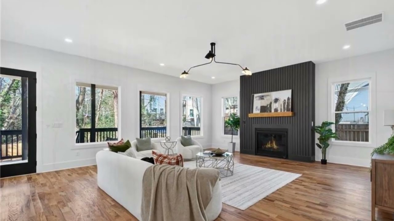 Luxury New Construction in Woodland Hills!