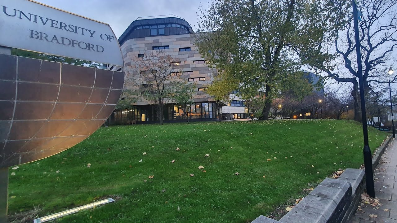 University of Bradford, 🇬🇧 Short Tour 😎             @UniversityOfBradford