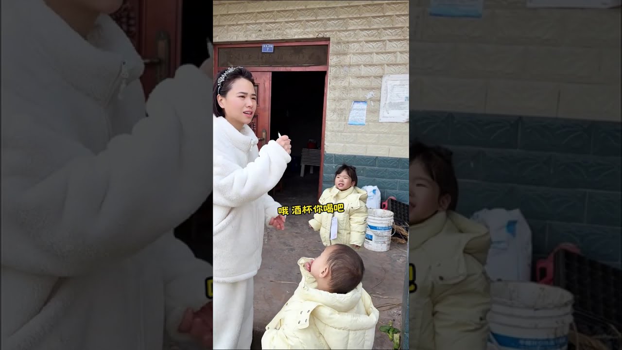 自从龙凤胎兄妹上了幼儿园后， 这个普通话全靠猜， 要么问妹妹： 哥哥说的什么？ 要么问哥哥：妹妹说的什么？ 
