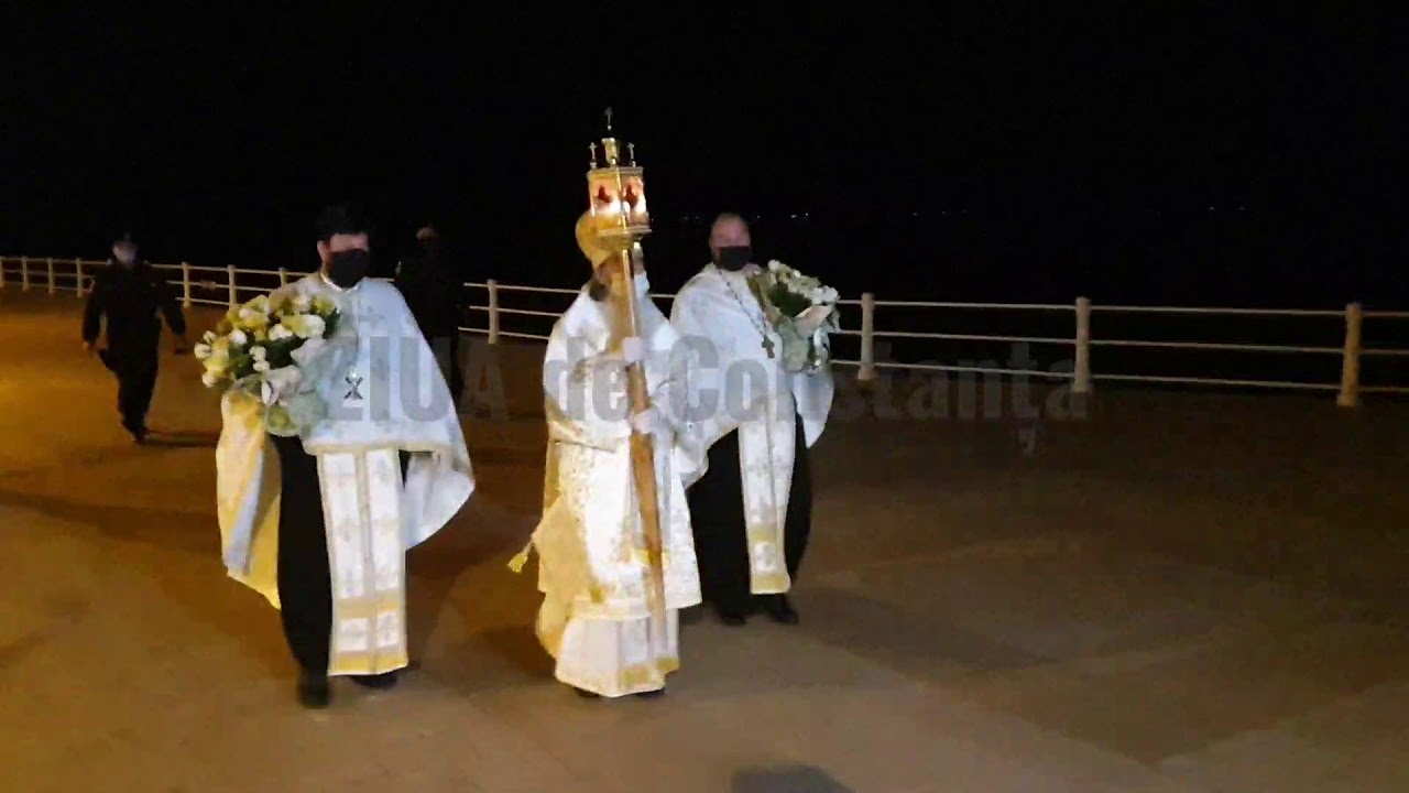 Constanța. IPS Teodosie a sosit cu Sfânta Lumină în Portul Tomis „În această perioadă de pandemie, L