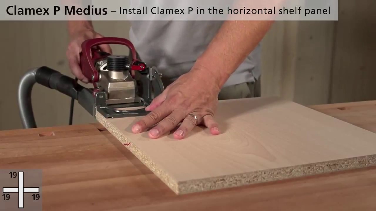 Clamex P Medius – Detachable connector for centre panels from 16 mm material thickness