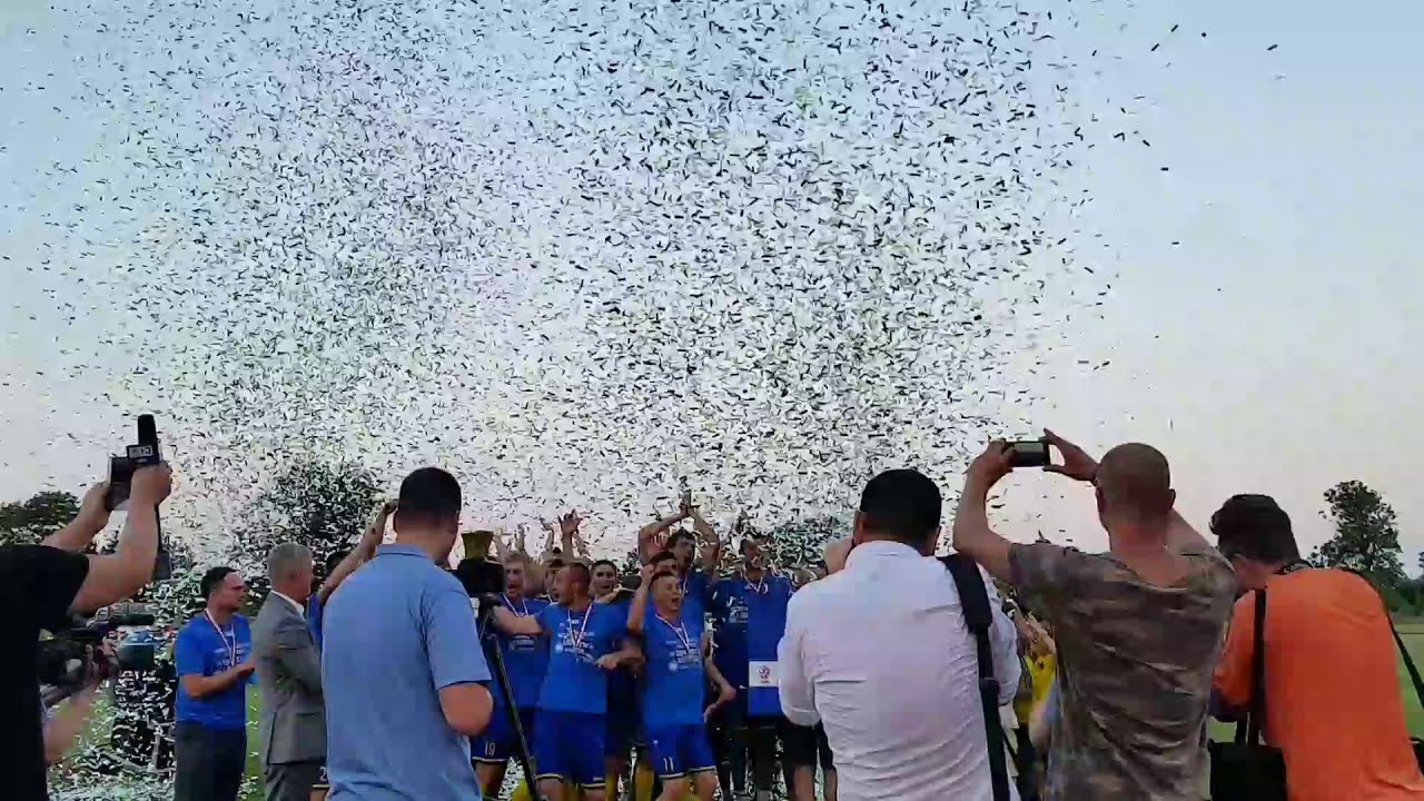Pokaz Konfetti Pucharu Polski Lechia Tomasz&oacute;w vs Unia Skierniewice 2019 | Show confetti | BigParty