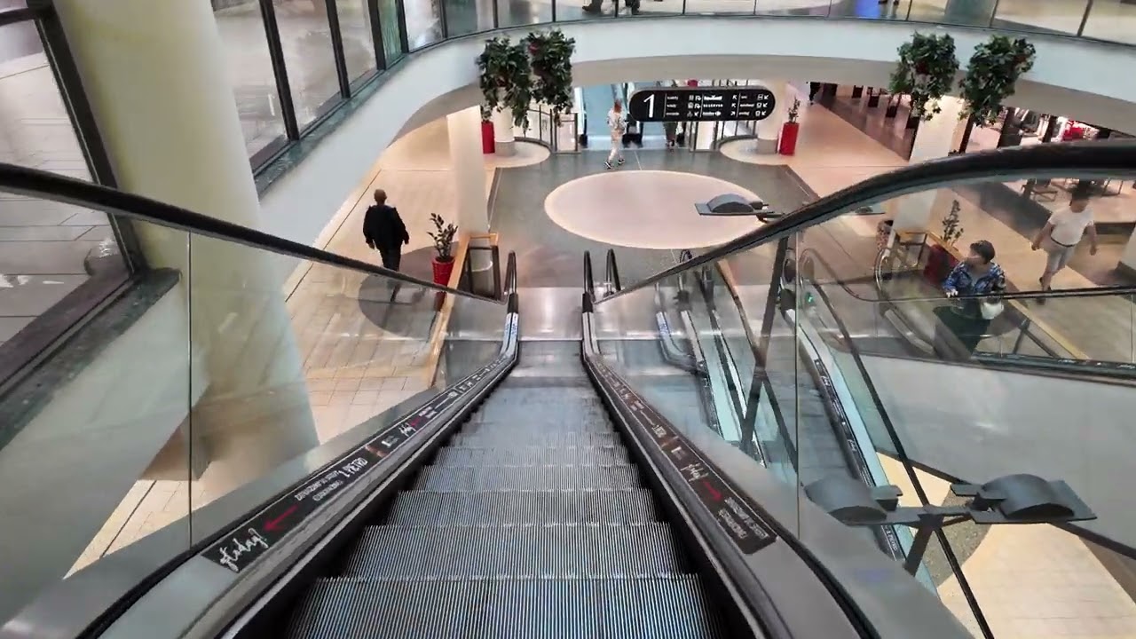 Poland, Warsaw, Galeria Wileńska, 14X escalator