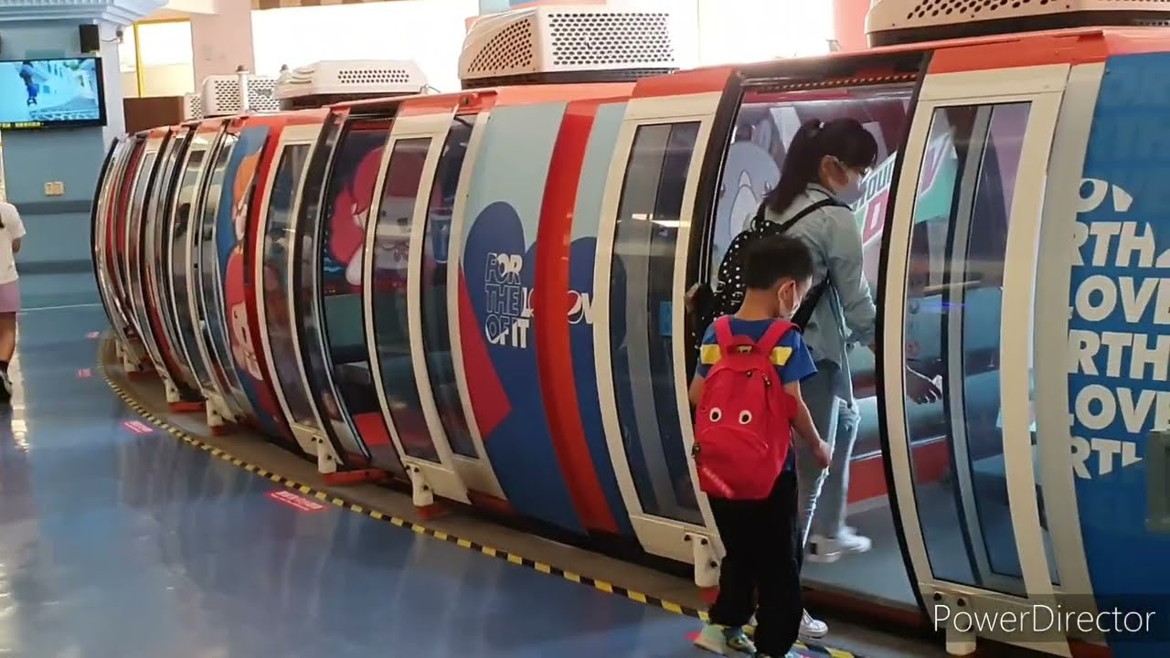 義大遊樂世界-坐城堡列車