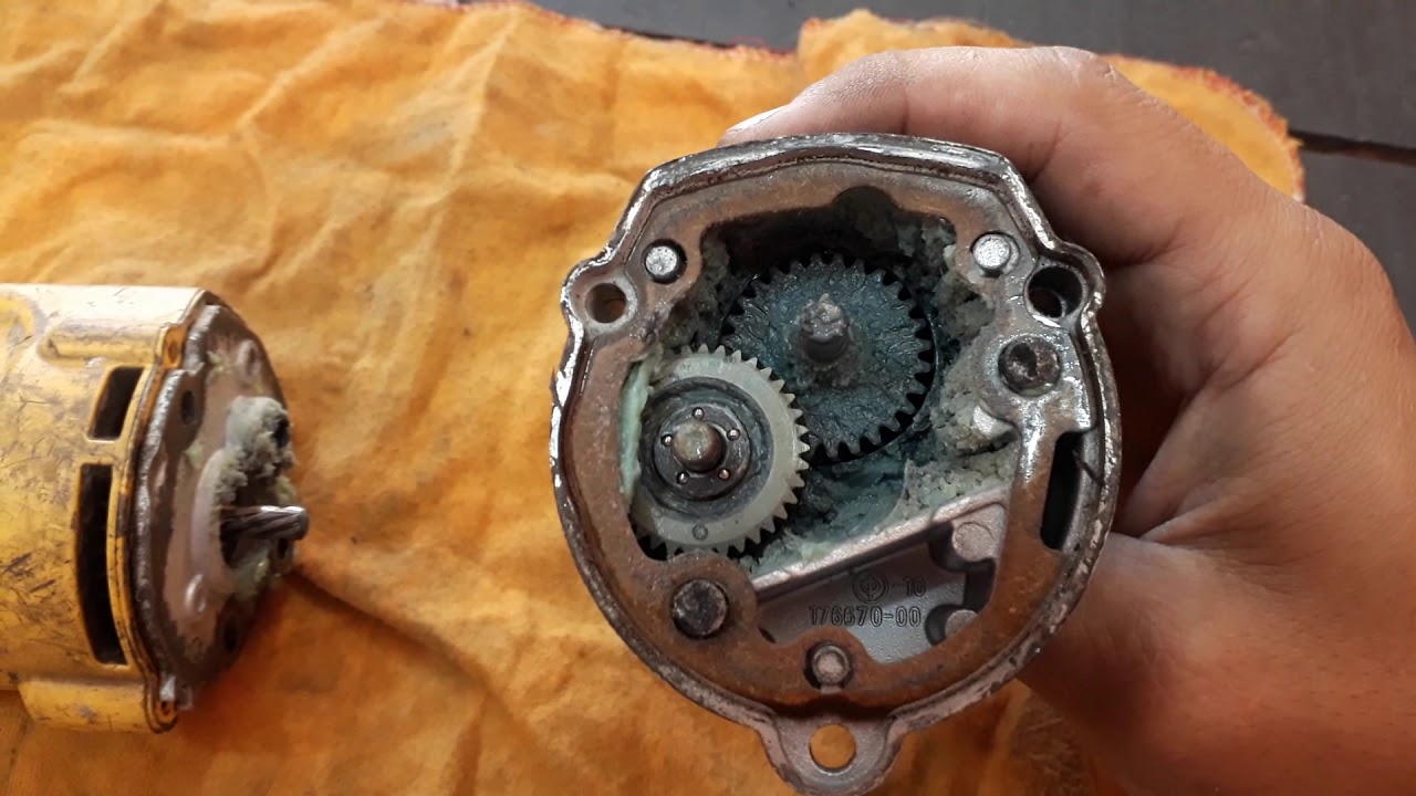 Desmontado parafusadeira Dewalt DW268-B2