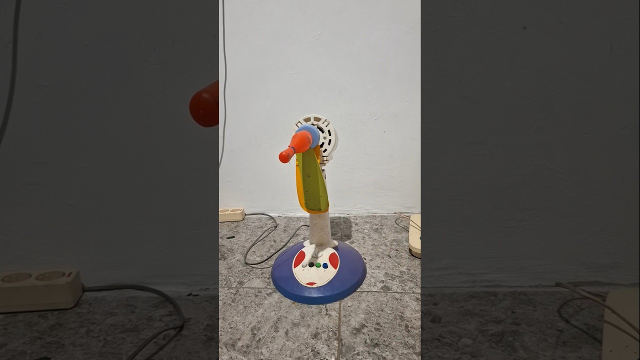 the satisfying noise of a broken fan #shorts #satisfying #propeller #ventilador #fan