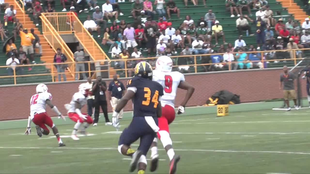 Lansing Sexton vs. East English Village - 2014 Football Highlights
