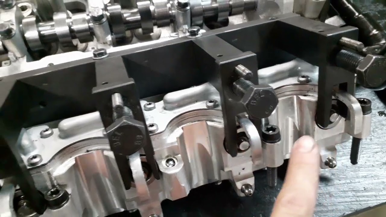 Como retirar o multiair do Fiat 500 motor 1.4 com 16 válvulas? Ferramenta para travar.