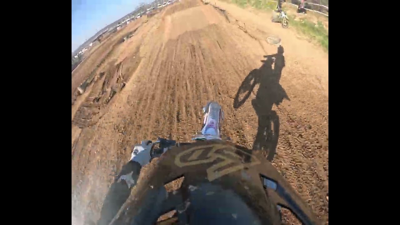 roulage sur la Nouvelle piste du MC-BEZOUCE en 125