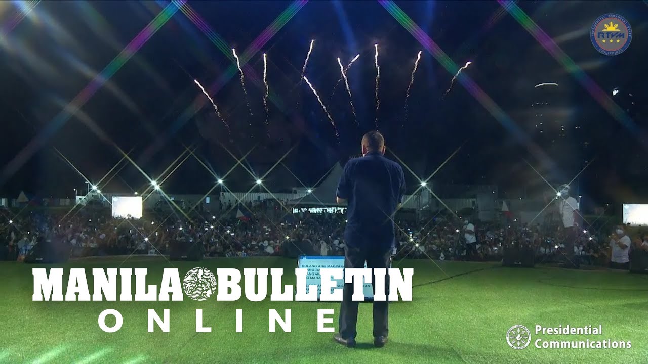 PRRD charms supporters, staff with a surprise performance