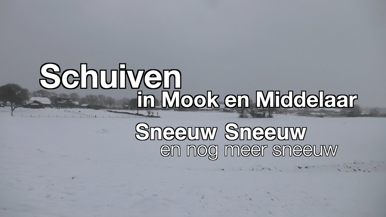 Sneeuwschuiven in Mook en Middelaar. Sneeuw, sneeuw en nog eens sneeuw.