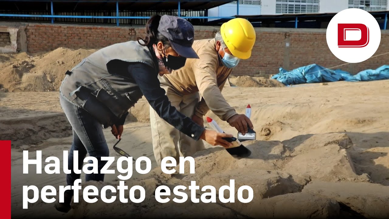 Hallan en perfecto estado una escultura de madera en un barro de Per&uacute;