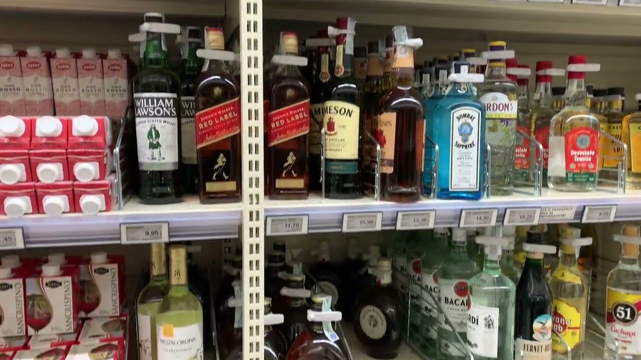 Venice Italy alcohol shop local price
