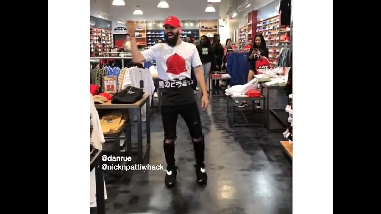 Danrue Dancing at City Gear to Chris Brown Song
