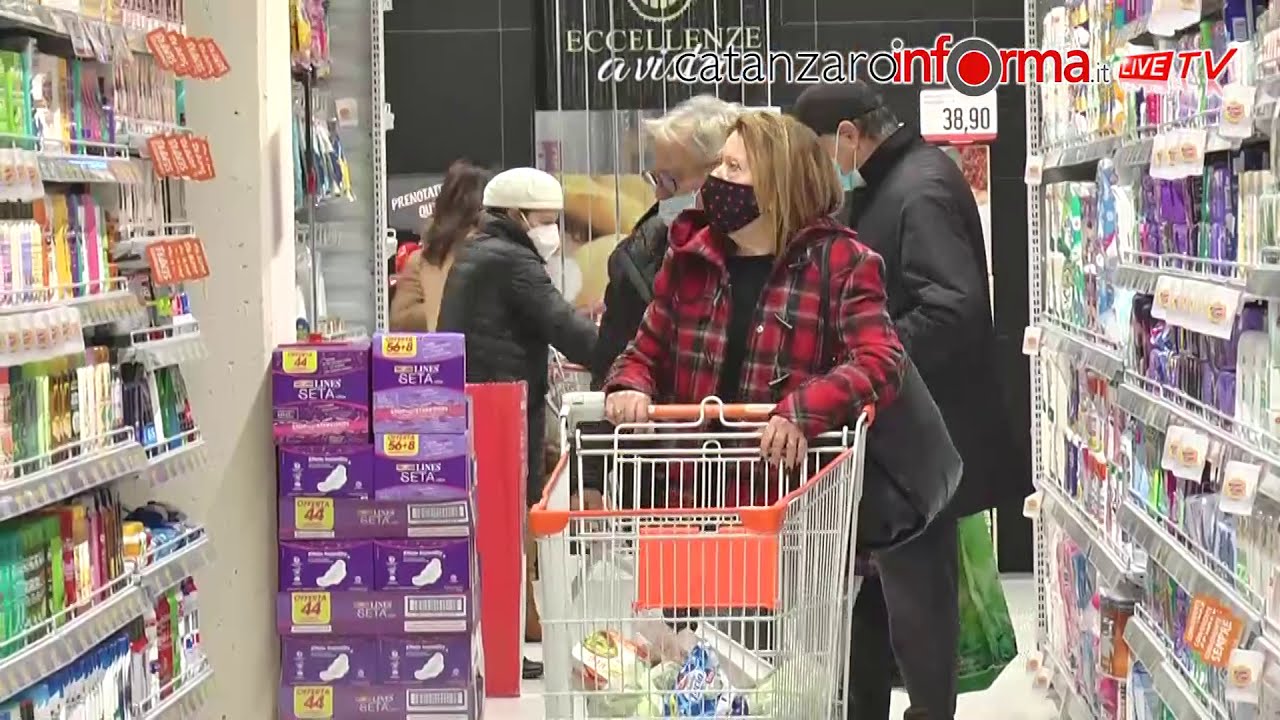 Inaugurato nuovo supermercato Conad in viale Crotone