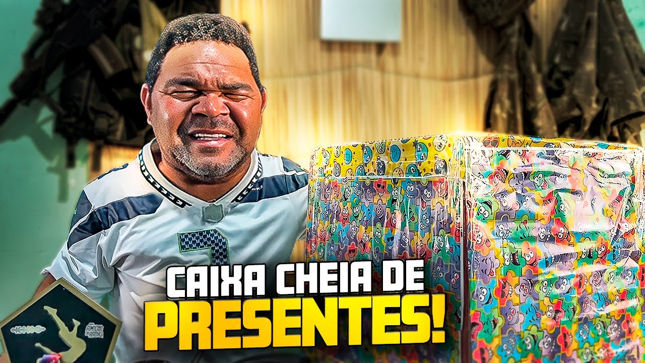 GALO CEGO GANHOU UMA CAIXA LOTADA DE PRESENTES 😂 | RECEBIDOS DO GALO CEGO