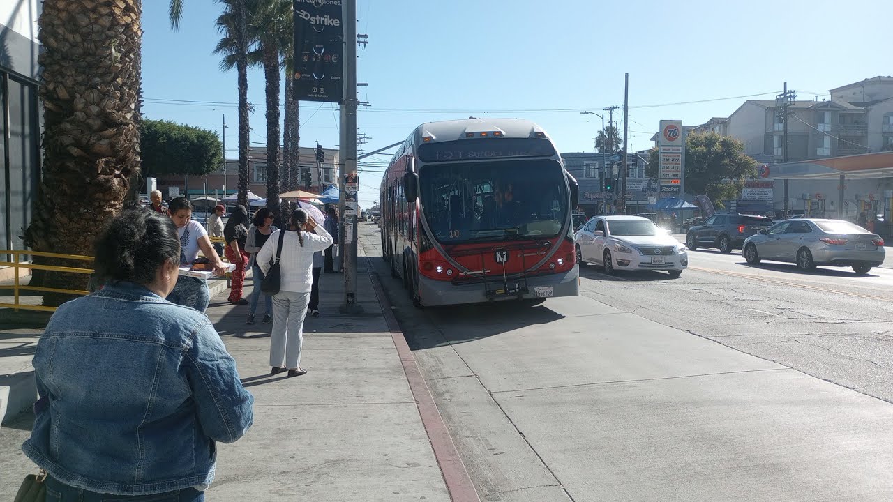 2007 LACMTA NABI 60 BRT 9522