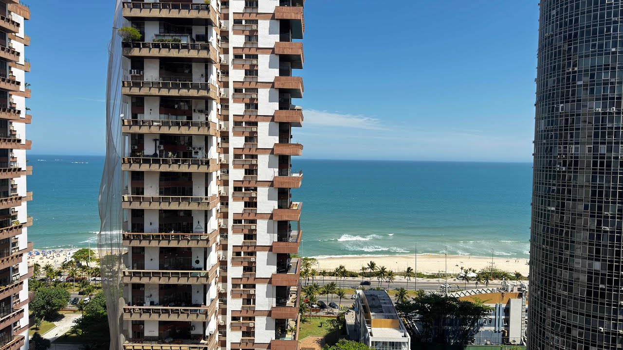 VENDIDO - Apartamento Frente-Mar à Venda na Barra da Tijuca Barramares, 3 Quartos + Dependência 